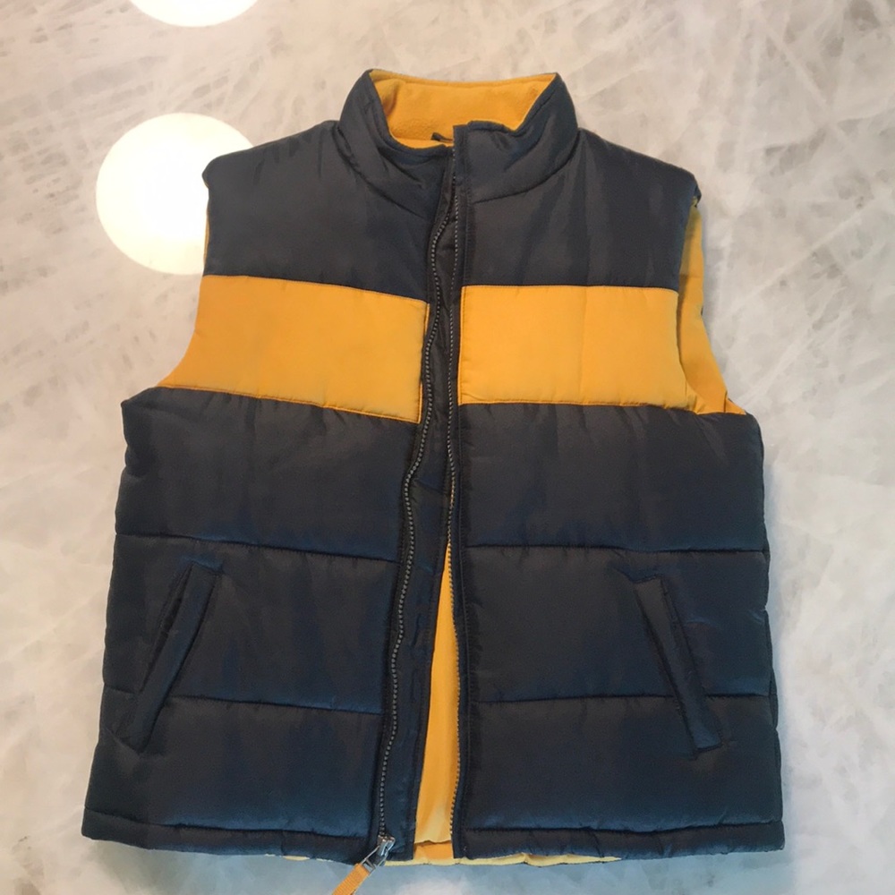 Boy’s Gymboree vest puffer jacket w/ zipper